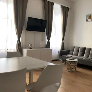 Apartment Near Subway Station 2